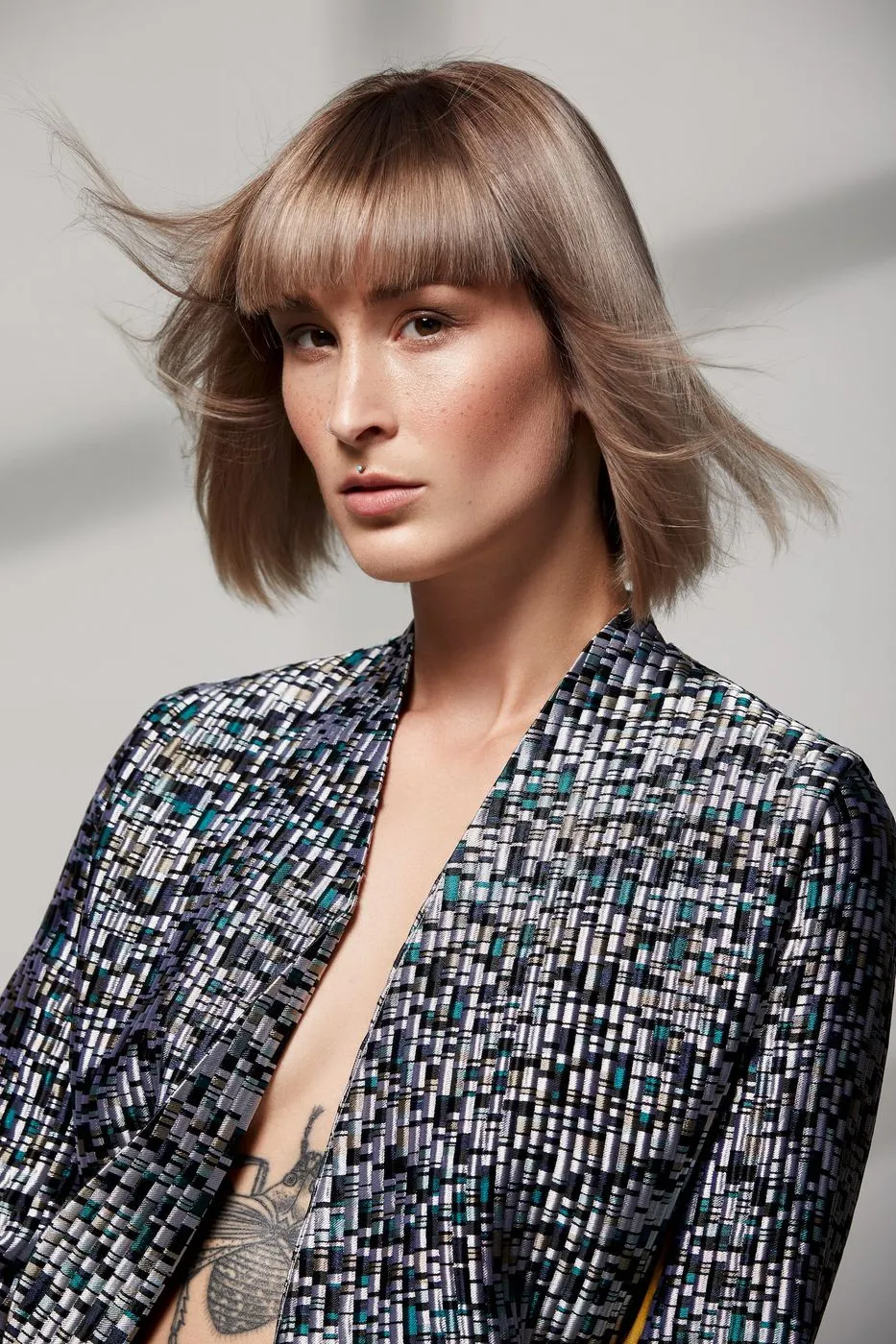 Blonde ID Look 4 aus den Kollektionen